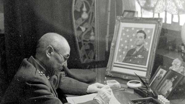 阎锡山荣归故里，却刚到村口就下了车，步行进村，多年未变