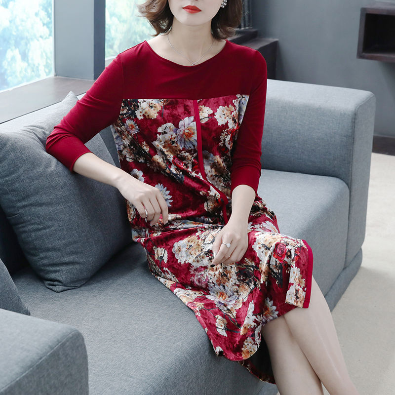 刚开卖一种高级印花秋裙,忒时髦显嫩,若六零后穿,一定美愈天人