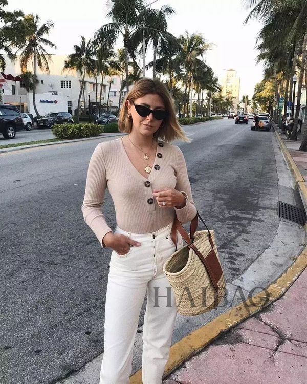 假期都要过去了，听说你们还没出去玩?外出度假怎么穿才能配得上