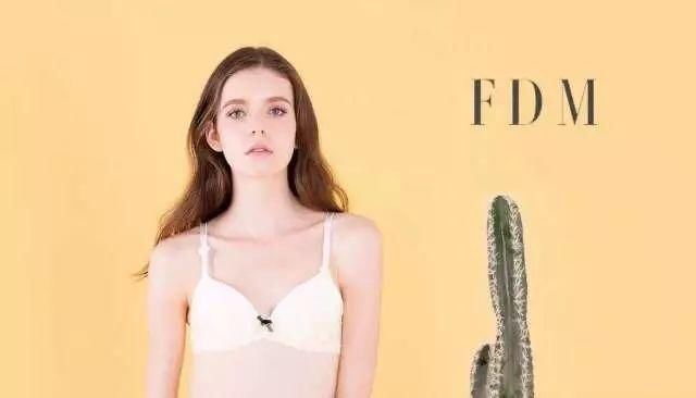 越来越多女明星“真空”出街，内衣真的这么讨厌?