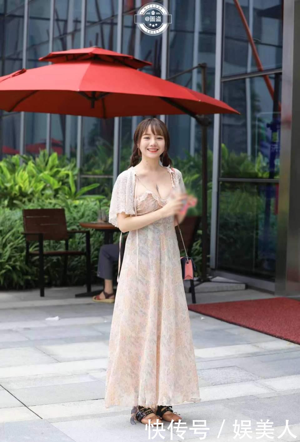 『 个性』也穿出了万种风情!,街拍:好身材的小姐姐把连衣裙穿出个性