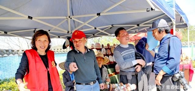 湖北宜都奇石宝贝现茶乡，这3类石吃香，雕刻黄金玛瑙升值10倍