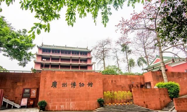 「广州」华南实力最强的中心城市,四季开满鲜花,有望成为下一个上海