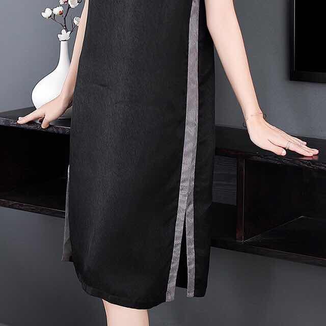 老婆贼会搭!新款优雅的高档氨丝裙+时尚高跟鞋,真是迷死人了