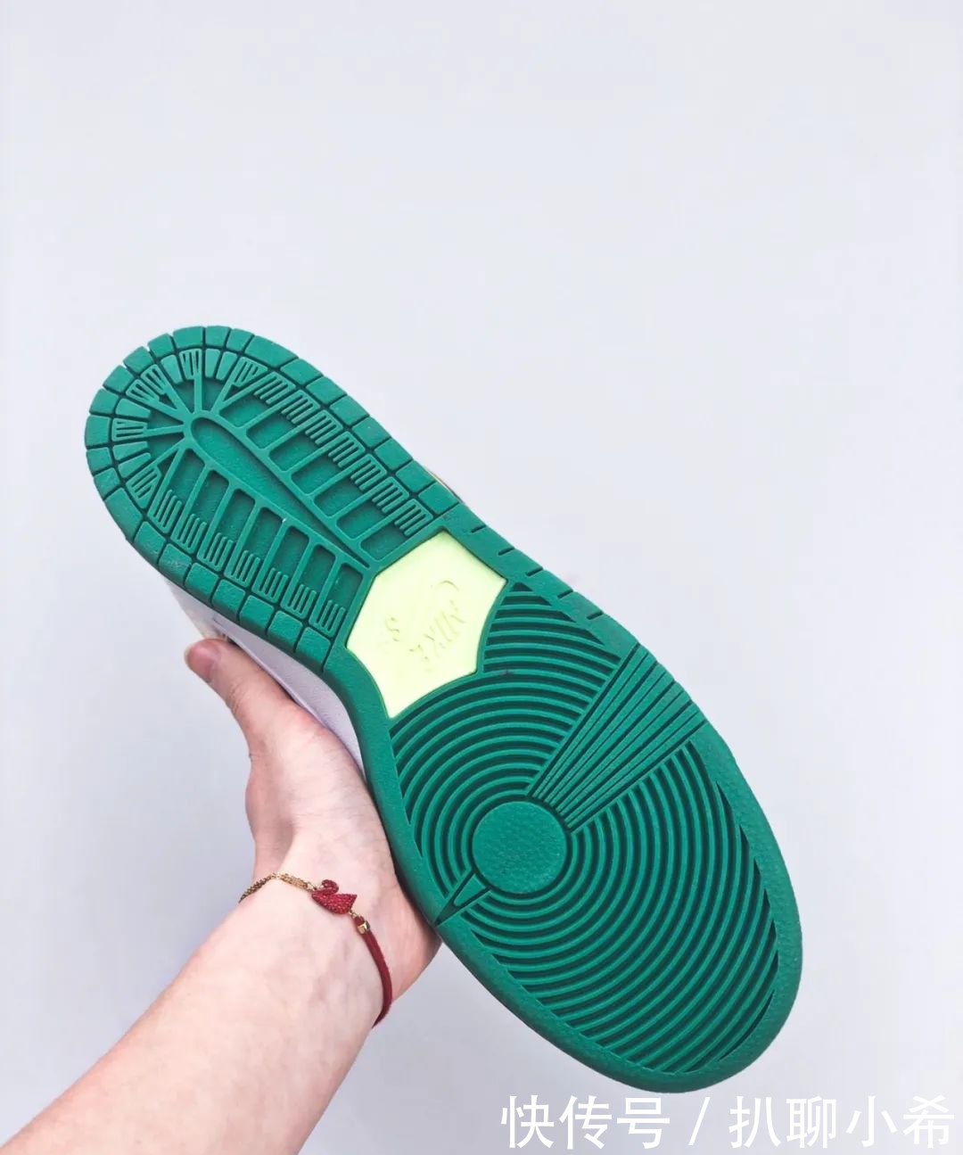  『dunk』以玩乐生活为主要灵感，Nike dunk 冰淇淋开箱测评！