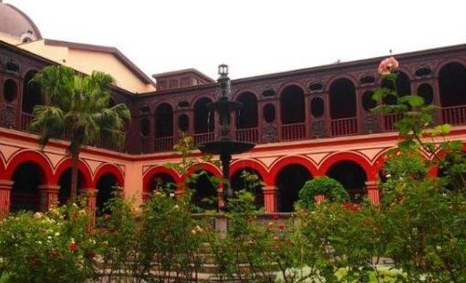 “无雨之都”一年四季无闪电、无暴雨,房子也没有屋顶