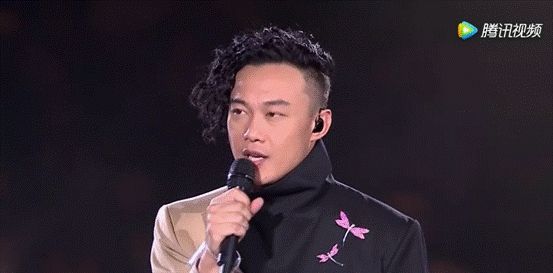 刘惜君和胡彦斌深情对唱,华晨宇直接以泪洗面