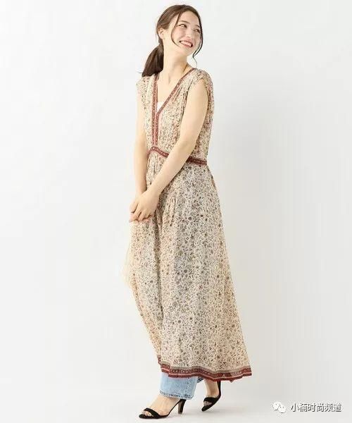 让洋装跟裤子的日系搭配取得视觉平衡，夏季女生时尚穿搭术介绍