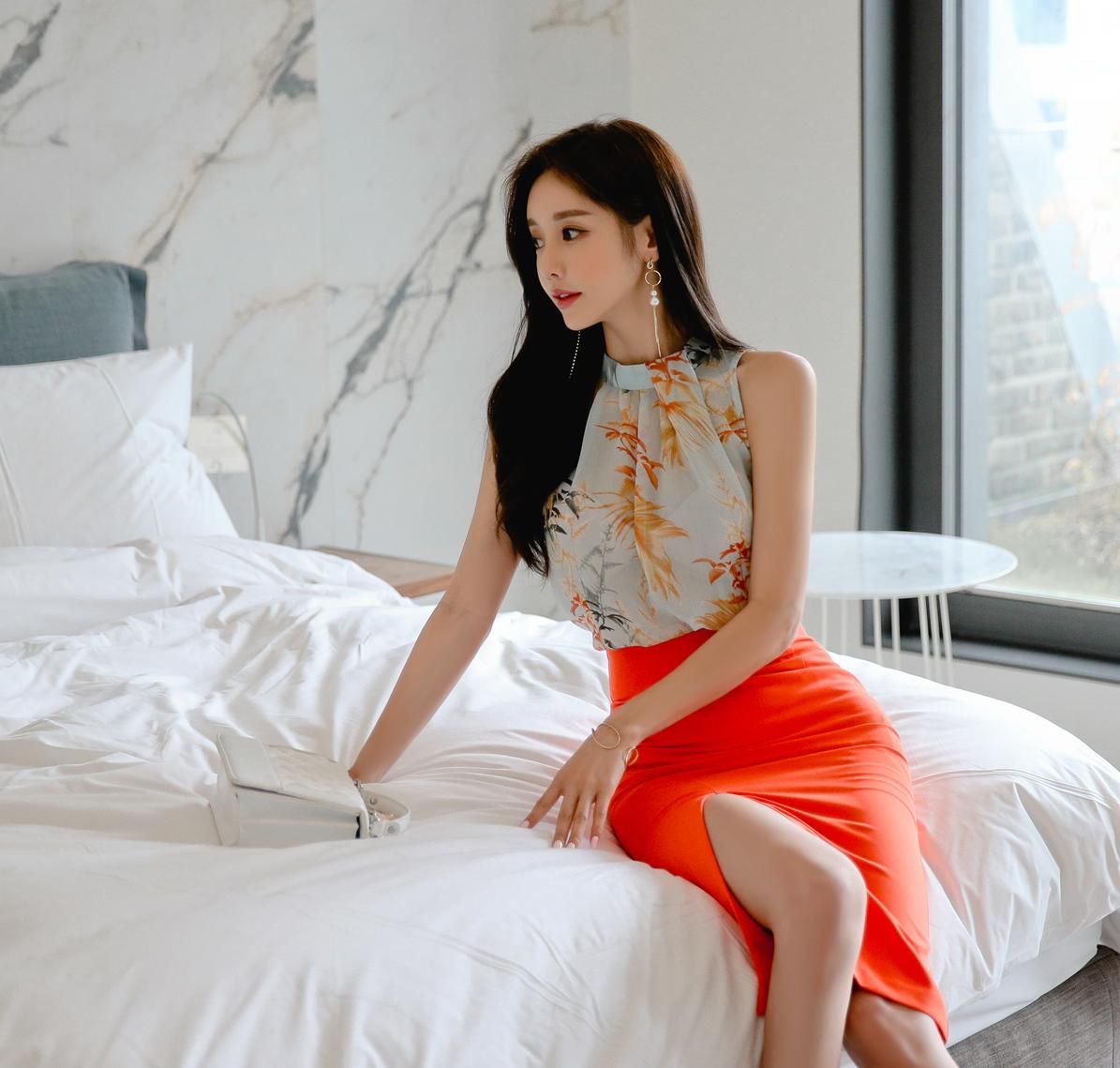  美女|美女带火一款包臀裙，当她行走的那刻，真怕造型坏掉