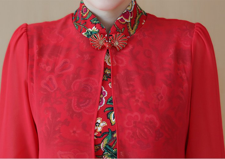 哇塞!这“新式旗袍”实在太美!54岁妈穿去聚会，美的惊为天人