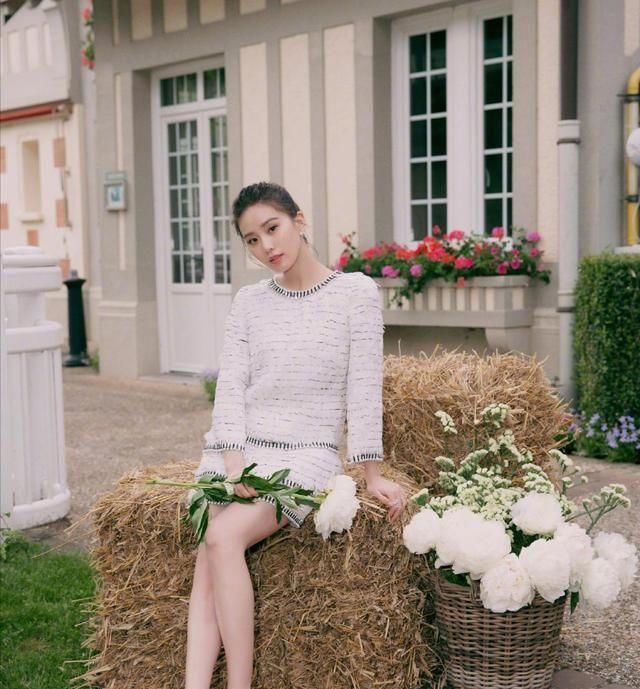  「小妙」掌握变白小妙招，从颜色上入手，你也可以像明星一样引人注目！