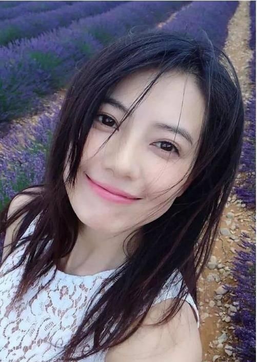  【发型设计】头大脸大女生适合什么刘海？缩放脸型的刘海，新颖独特美