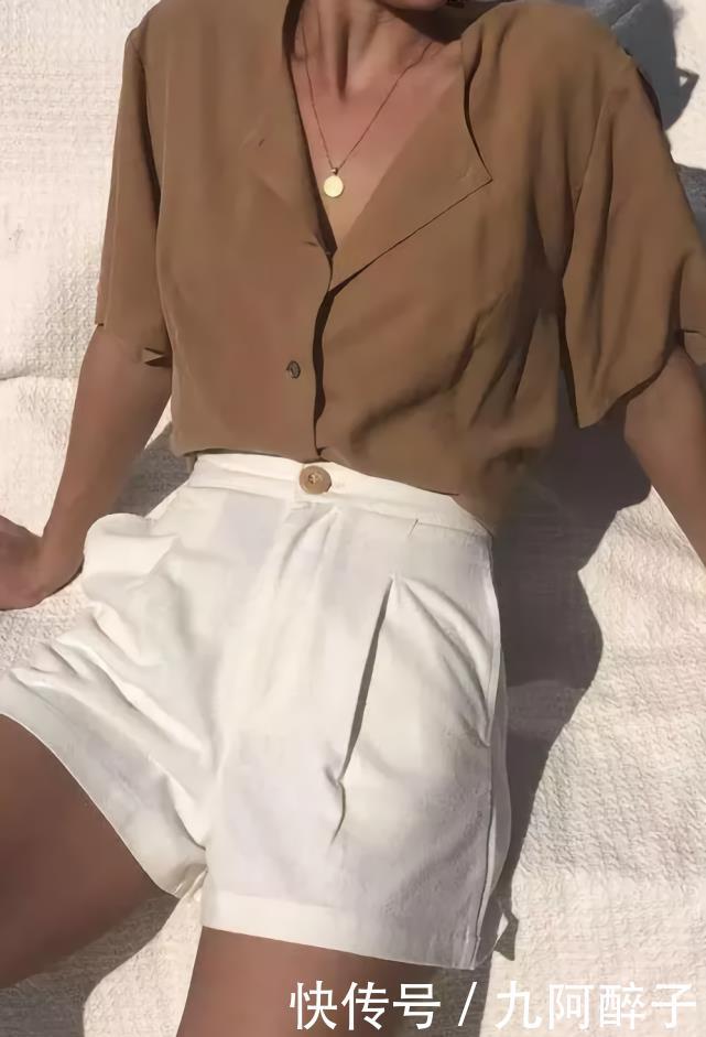 #巨巨#阔腿裤可以放一放了,这四种裤子巨巨巨显瘦