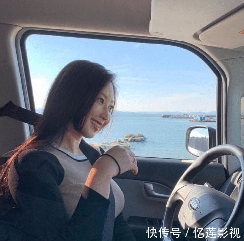 实力|真正的好身材驾车的时候就能看出来,美女一看就是有实力的人