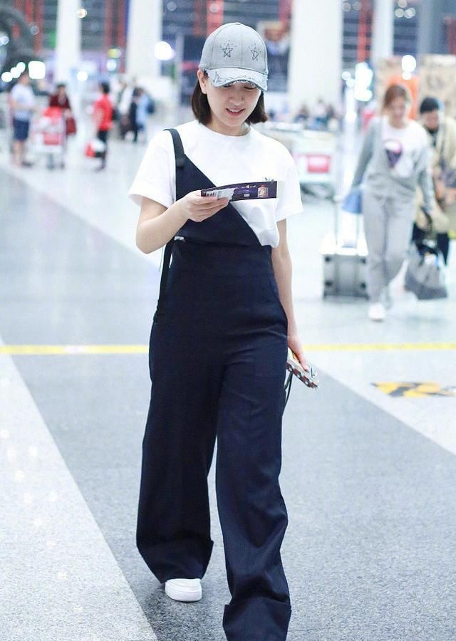  早秋■想好秋季怎么穿搭了吗？9位明星的早秋机场造型哪个才合你的胃口