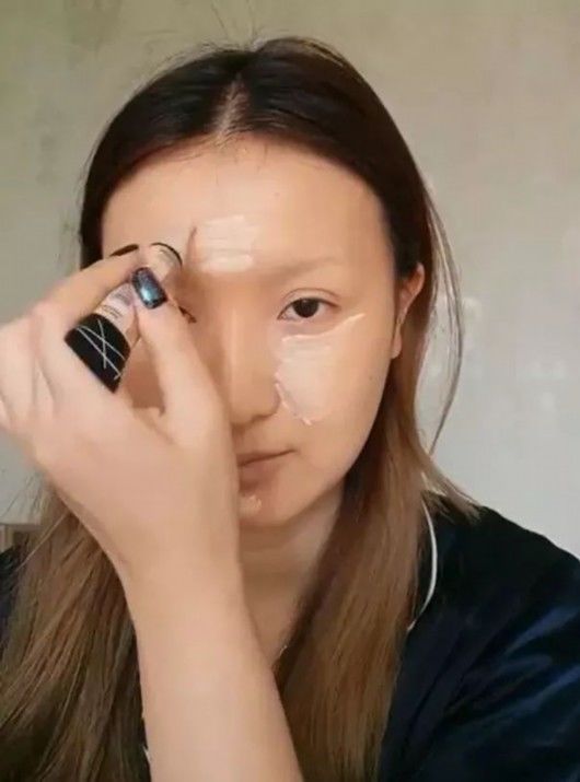 重庆姑娘化妆术惊呆网友，模仿蒙娜丽莎、C罗等全都惟妙惟肖