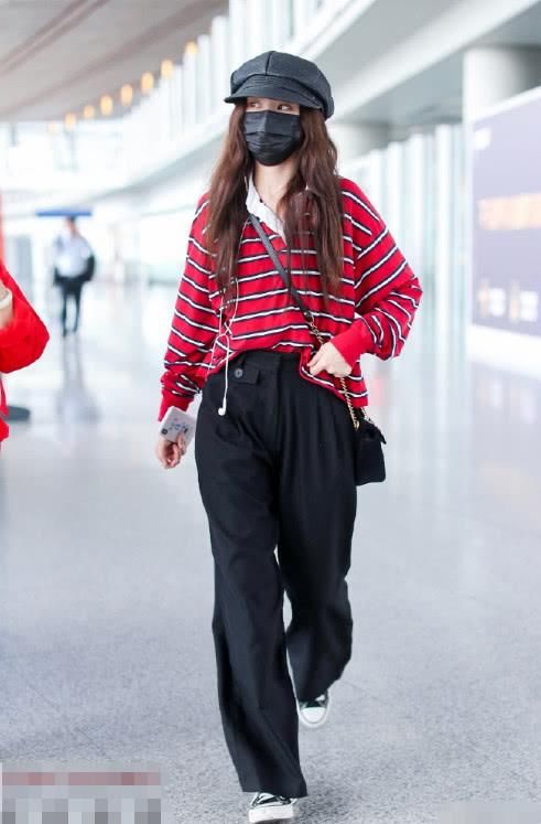 宋祖儿咋想的？居然穿这么丑的裤子出来街拍，整体气场瞬间垮掉