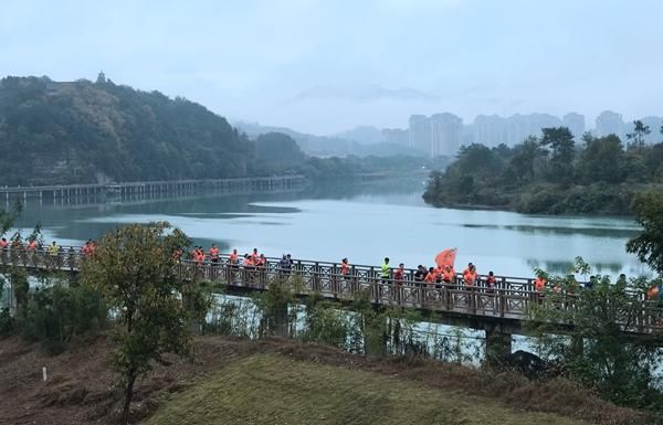 2017仙居绿道国际马拉松鸣枪开跑 8000名跑友