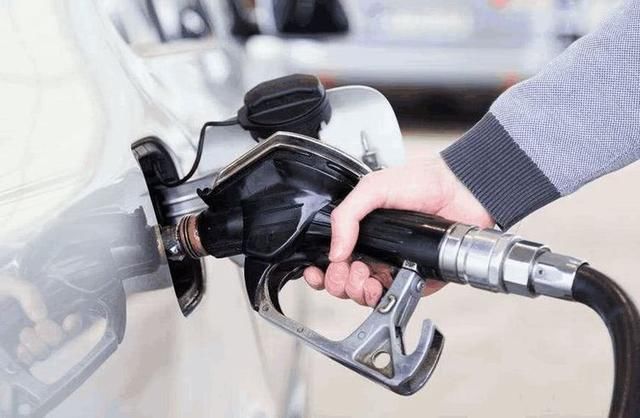 这个城市的油价突破9元！平均油价最高的省份，这里的高速都免费