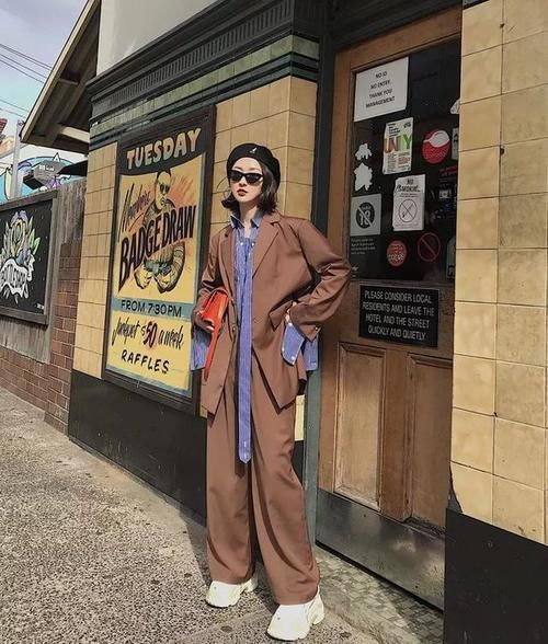 「日常」这3条裤子遮肉又显瘦,比阔腿裤更洋气时髦,还日常百搭!