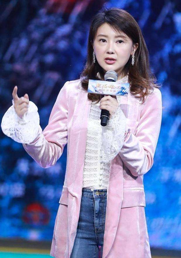 贾跃亭走后, 甘薇2个月内老了十岁, 网友: 难道打针的钱也被冻住