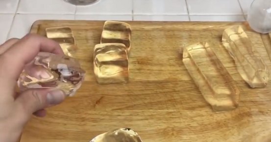  「有钱人」见识下有钱人的生活，一包冰块卖两千多块，贫穷限制了我的想象力