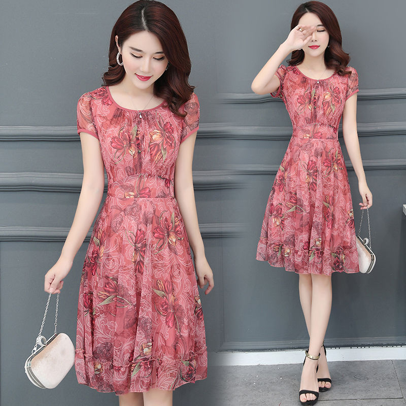 哇!45岁的老婆穿这“富贵裙”，婀娜多姿，美得让人着迷