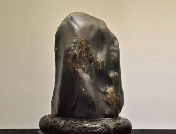  【奇石】玩奇石就要经常“摸”奇石？原来这样做有重要意义