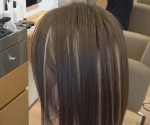  『女生』女孩换了款个性发型后，其他女生看完都羡慕了，直男：头发这么白有点缺营养