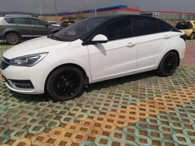 别人都说你这么高的工资,怎么买了个奇瑞艾瑞