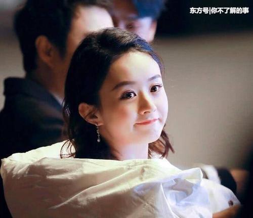 赵丽颖4句话回应停工原因，还顺带1个错别字，情商欠费该充值了