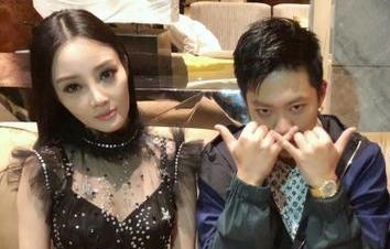 贾乃亮李小璐现在的