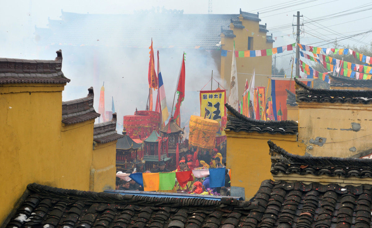 喜迎正月十五，闹元宵，祈福吉祥，顺顺顺。
