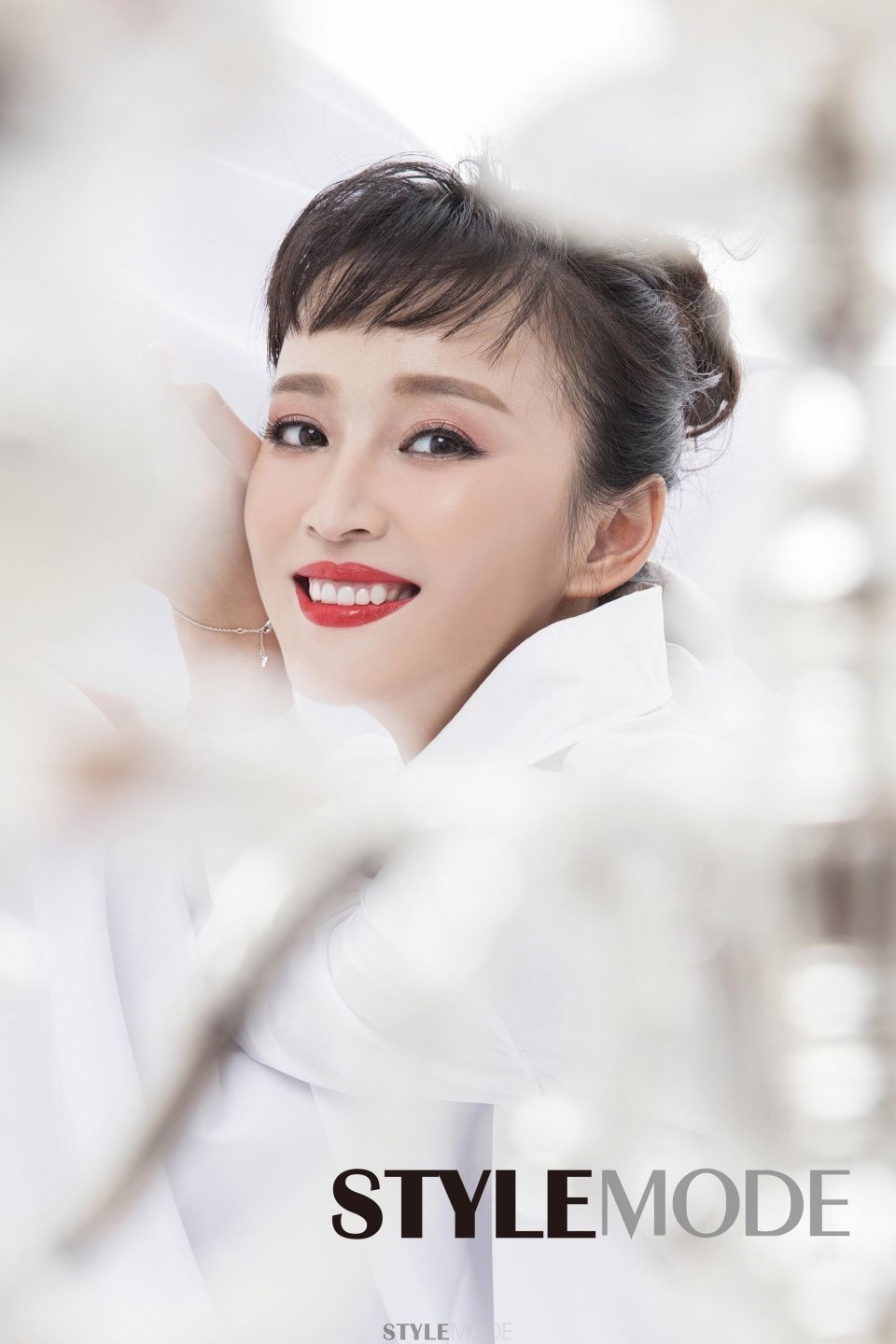 演员虞朗 教你早秋穿搭如何气场全开!