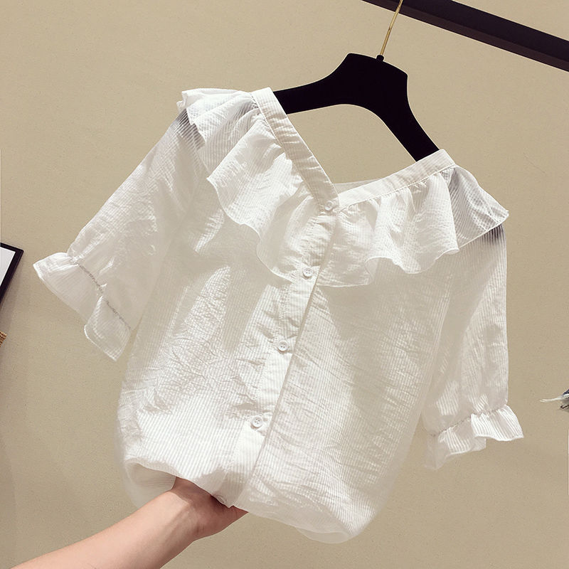 刚刚发现一种女衫，叫:“女神衫”，搭小脚裤穿，连背影都美上天