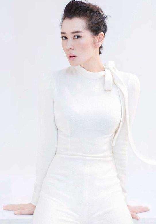 余男，骨子里渗出来的性感无人能比