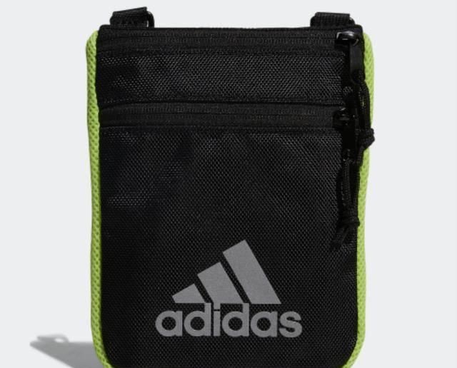  [开卖]都说黑色百搭！adidas即将开卖的Superstar让我想起刚入手的腰包