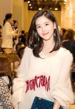 奶茶妹妹变抹茶妹妹？看奶茶妹妹的搭配，阔太与网红的实力差距