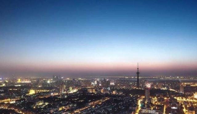 江苏正在悄悄逆袭的城市不是南京和无锡，也不是徐州和扬州！