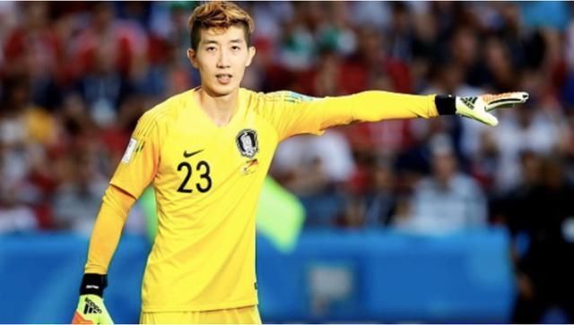 韩国化妆门将最终还是出道拍广告，世界杯发型全场不乱