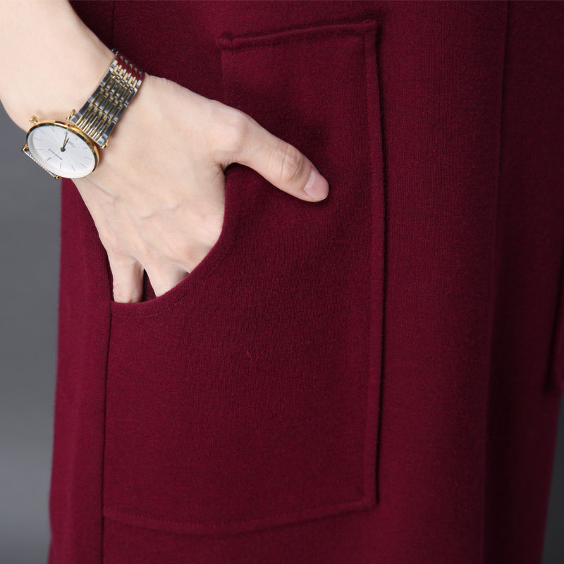 欧货裙昨天上新了，虽然小贵，却洋气时尚，让你气质优雅女神范