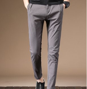 入秋微凉,别穿短裤!最新出炉“腰带裤”,不厚显腿长,火爆了