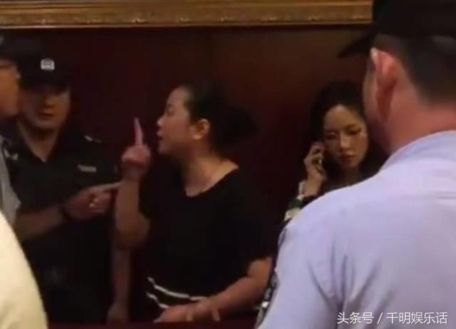 殴打产妇网红整容照曝光！目睹者：诅咒胎儿，推搡民警