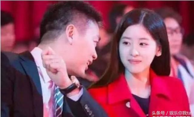 刘强东深夜发朋友圈：谣言止于智者，夸媳妇儿漂，并称已经回国！