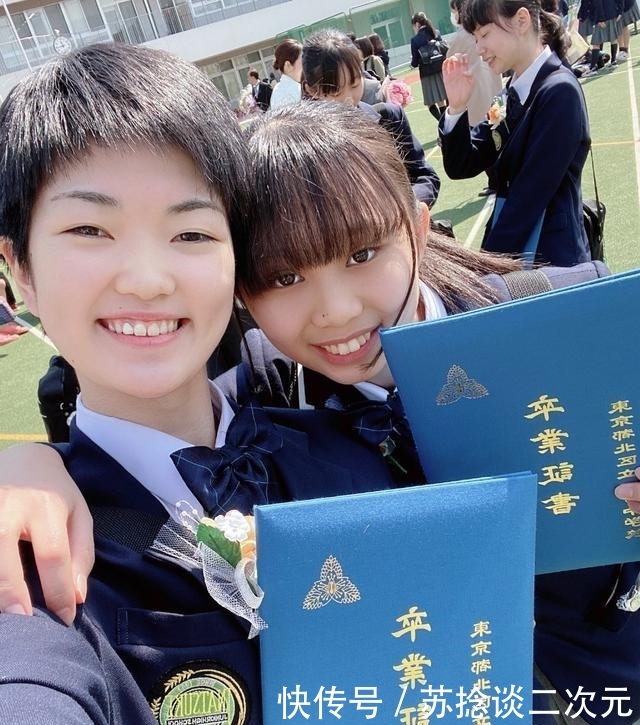  「毕业」又出一个伊藤美诚！15岁双打世界第1+破刘诗雯纪录，如今初中毕业