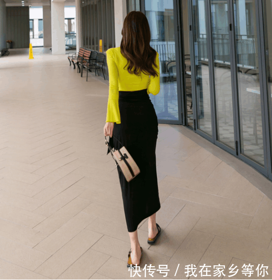  『亮色的上衣』黑色的紧身长款包臀裙, 做一位高贵的少女, 具有了高级感