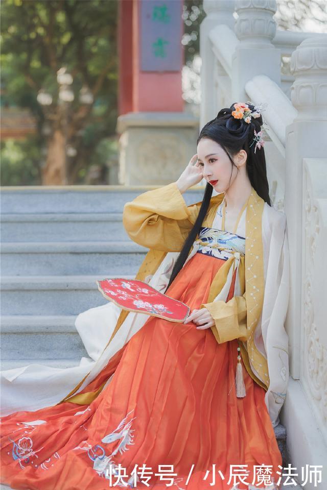 「汉服」那些配色超大胆的汉服,自古红蓝出CP,瞬间惊艳众人