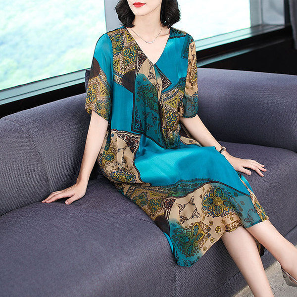 哇!想不到这洋气的真丝便宜到百来块一件，难怪老妈忍不住买5件