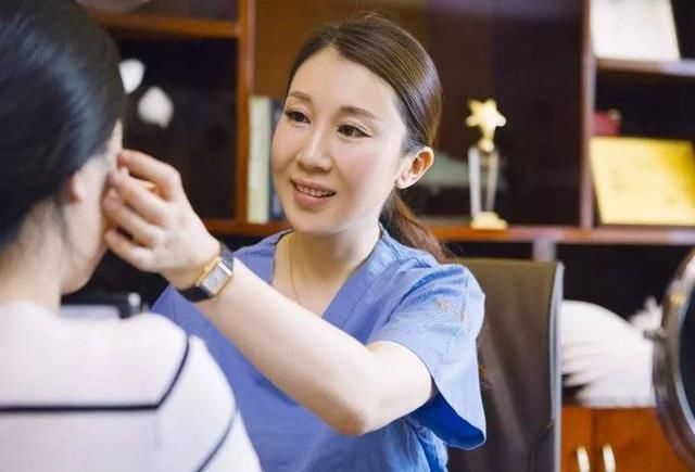  济南■「济南艺星双眼皮」别傻了！这种“无痕双眼皮”其实就是……