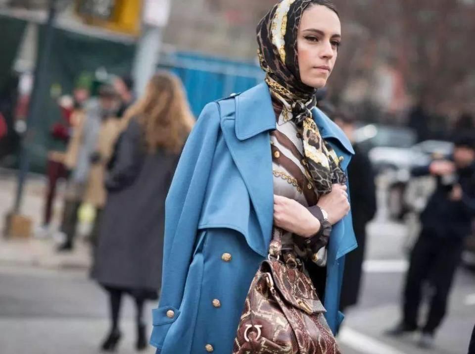 不能当首饰的腰带不是好丝巾，万能胶单品了解一下?